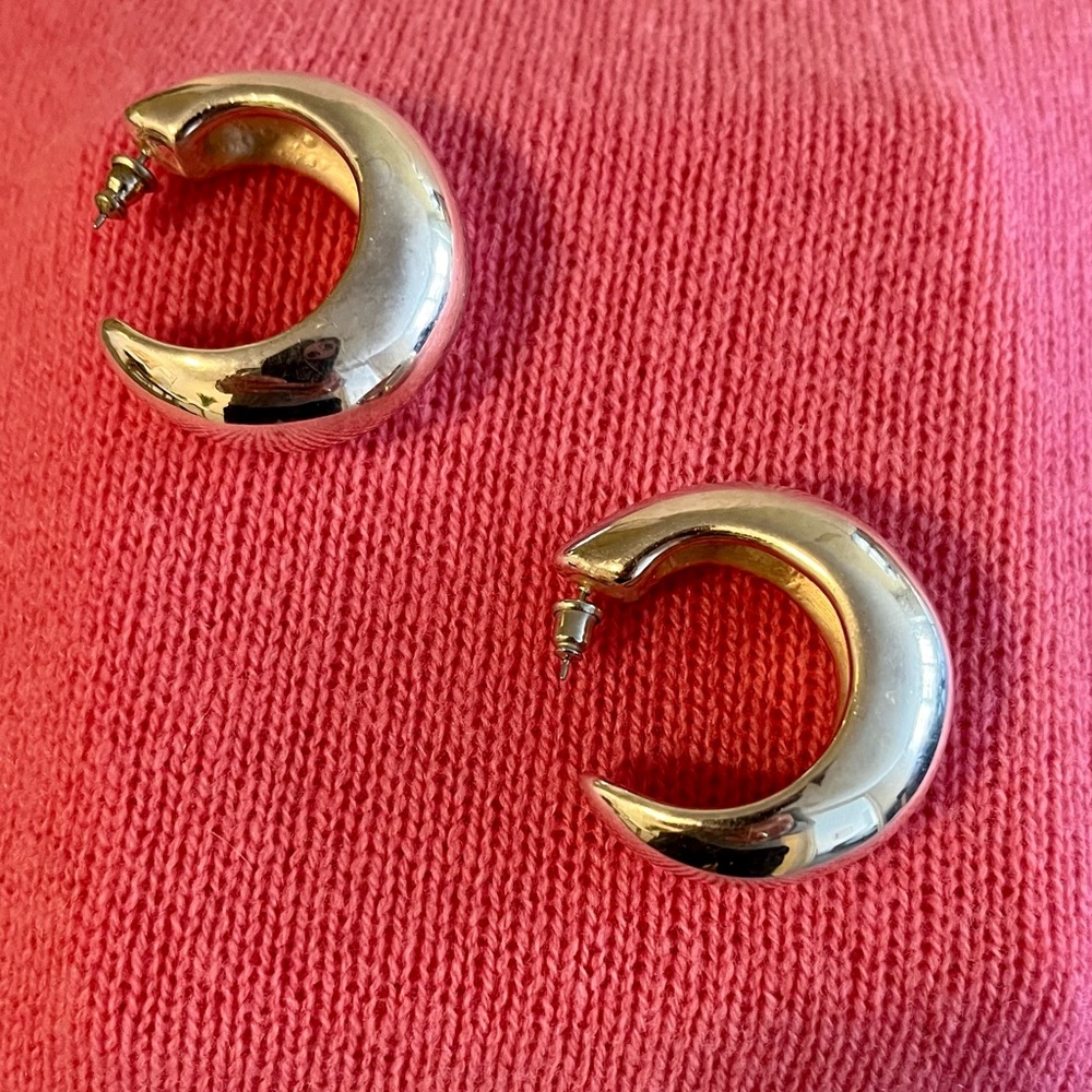 Tapered Silver Hoop Earrings - Picture 9 of 16